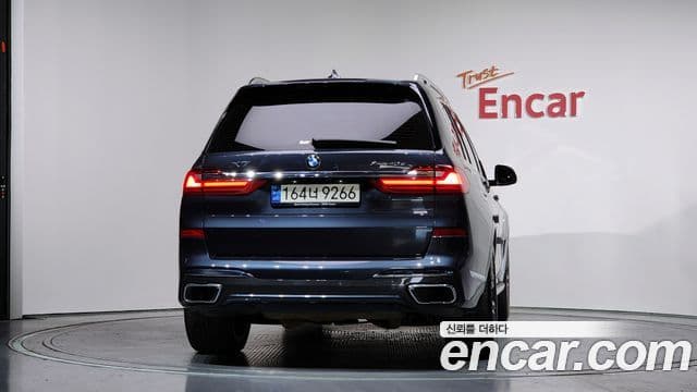 BMW X7 (G07) xDrive 40d M Sport 6인승, 2021 4