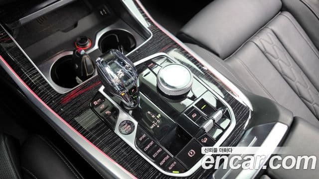BMW X7 (G07) xDrive 40d M Sport 6인승, 2021 9