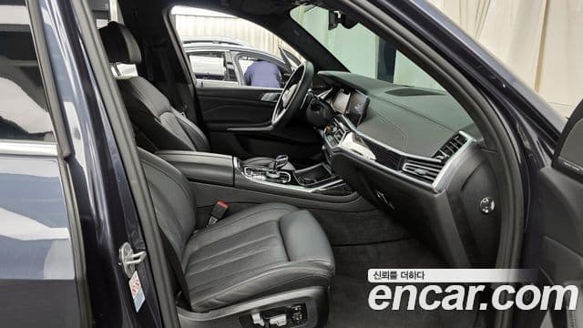 BMW X7 (G07) xDrive 40d M Sport 6인승, 2021 11