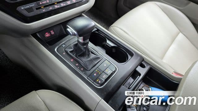 Kia All New Carnival Luxury, 2017 9