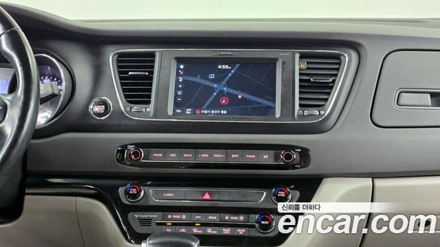 Kia All New Carnival Luxury, 2017 14