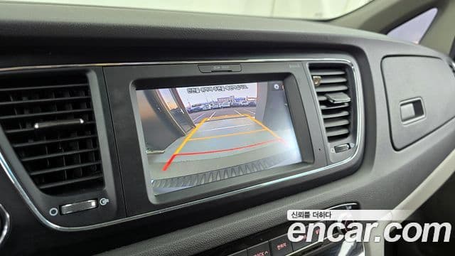 Kia All New Carnival Luxury, 2017 15