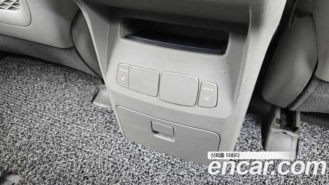 Kia All New Carnival Luxury, 2017 19