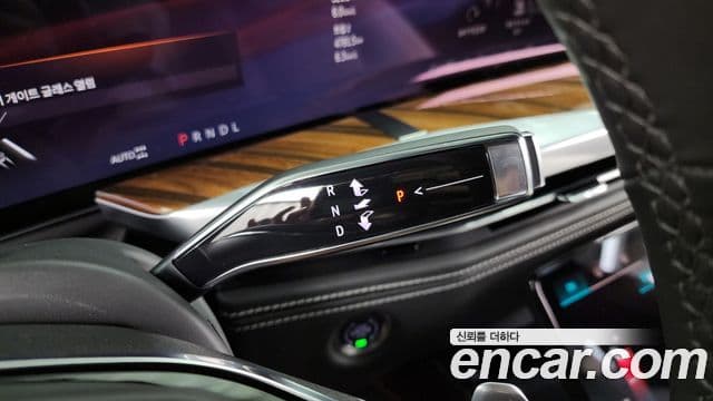 Cadillac Escalade 5세대 ESV Sport Platinum, 2025 9