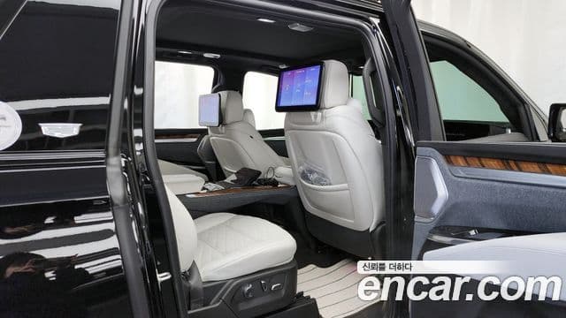 Cadillac Escalade 5세대 ESV Sport Platinum, 2025 12