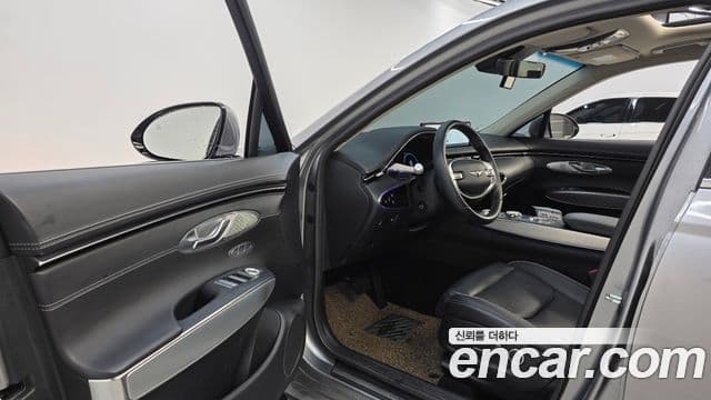 Genesis GV70, 2022 10