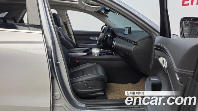 Genesis GV70, 2022 11