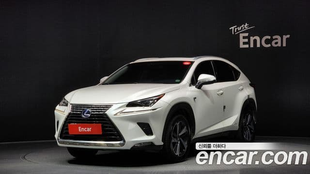 Lexus NX300h Supreme, 2018 1