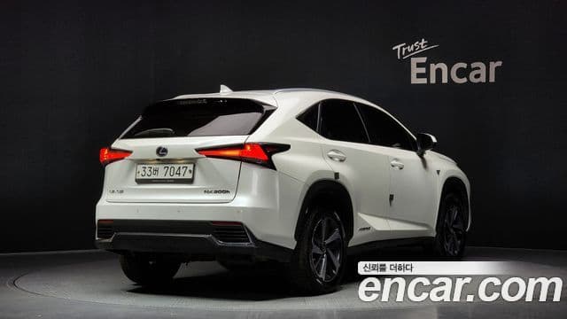 Lexus NX300h Supreme, 2018 2