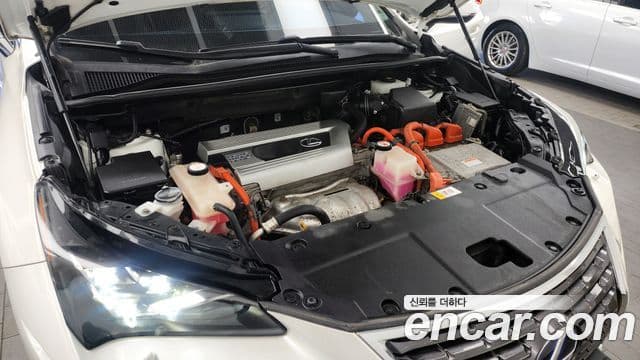 Lexus NX300h Supreme, 2018 6