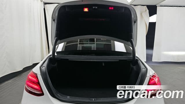 Mercedes-Benz E-класс W213 Avantgarde, 2017 20