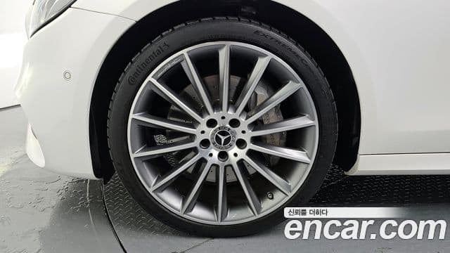 Mercedes-Benz E-класс W213 AMG Line, 2019 все фото