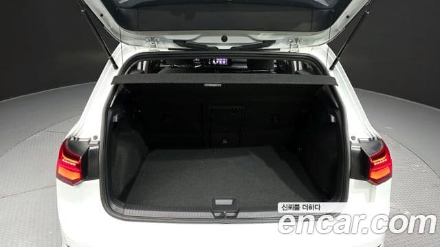 Volkswagen Гольф 8세대 Prestige, 2023 20