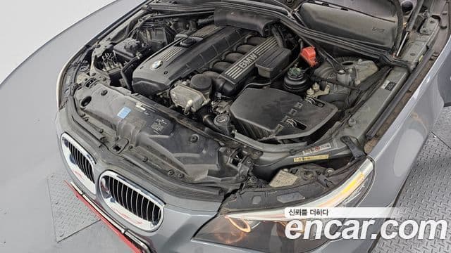 BMW 5시리즈 (E60) 528i седан, 2009 6