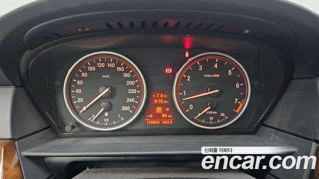BMW 5시리즈 (E60) 528i седан, 2009 8