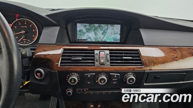 BMW 5시리즈 (E60) 528i седан, 2009 14