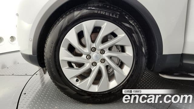 Land Rover Discovery 5 D250 S, 2024 все фото