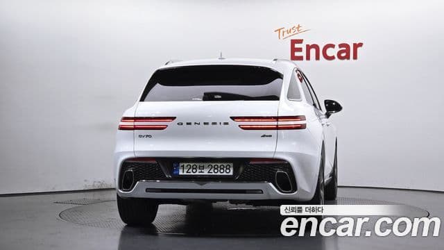 Genesis GV70, 2022 4