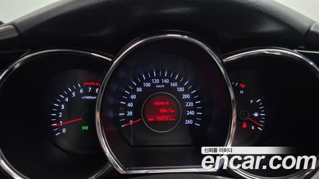 Kia K5 2.0 Deluxe, 2013 8