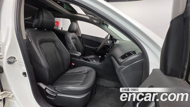 Kia K5 2.0 Deluxe, 2013 10