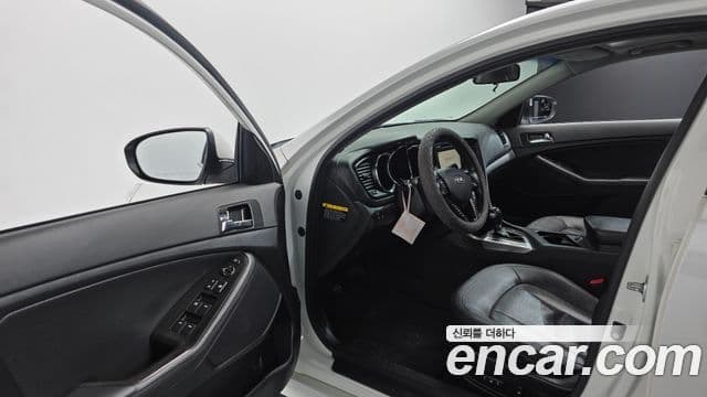 Kia K5 2.0 Deluxe, 2013 11