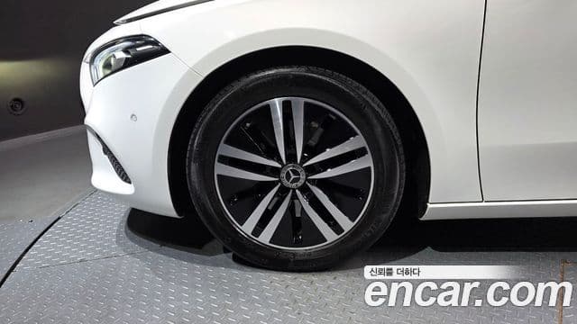 Mercedes-Benz A-класс W177 A220 седан, 2023 все фото