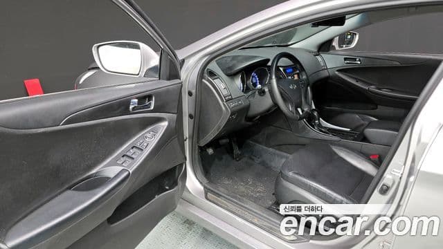 Hyundai YF Sonata LPI top, 2012 10
