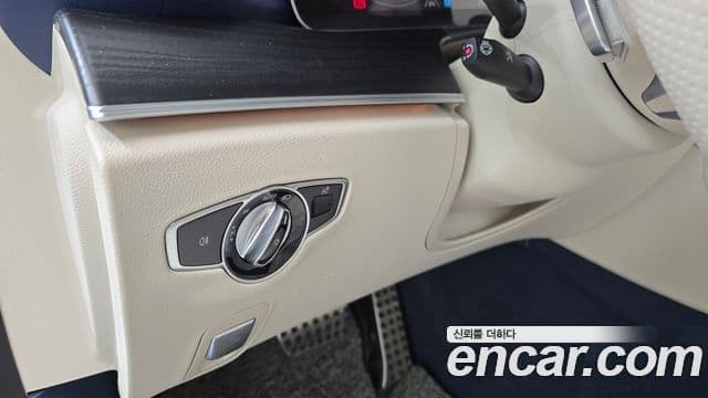 Mercedes-Benz E-класс W213 E300d 4MATIC купе, 2023 14