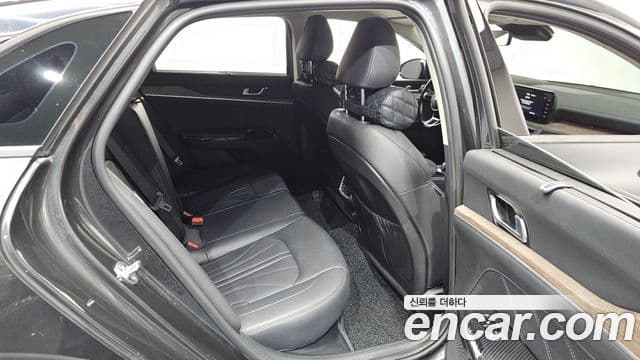 Kia K5 гибрид 3세대 Signature, 2021 12