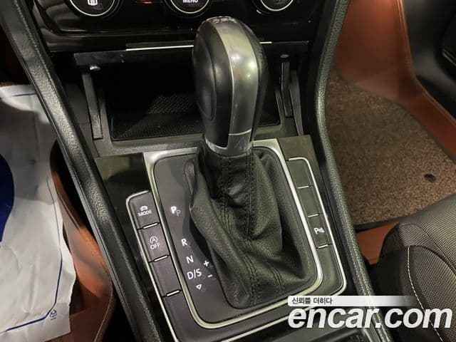 Volkswagen Гольф 7세대, 2015 10