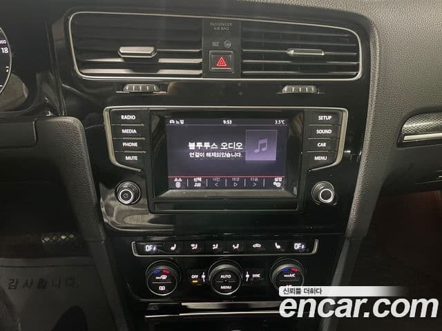 Volkswagen Гольф 7세대, 2015 11