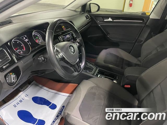 Volkswagen Гольф 7세대, 2015 17