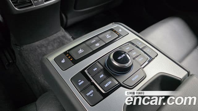 Genesis G80 Premium Luxury, 2019 18