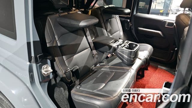 Jeep Wrangler (JL) 2.0 Sahara 4도어, 2024 13