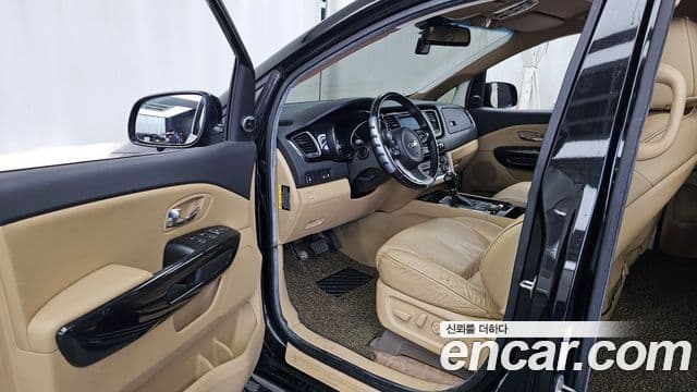 Kia All New Carnival 9인승 High Limousine(компания по спецнадстройкам), 2016 10