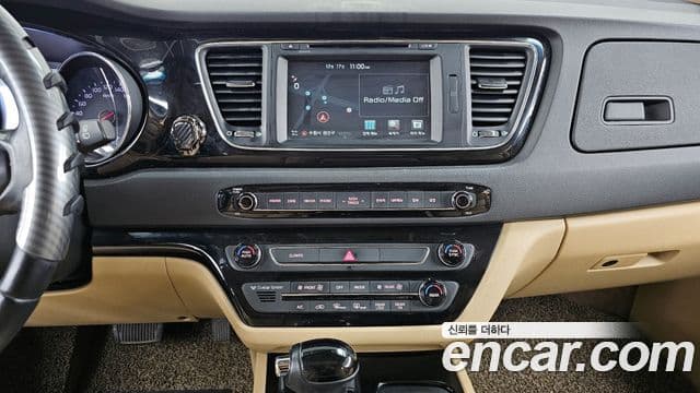 Kia All New Carnival 9인승 High Limousine(компания по спецнадстройкам), 2016 15