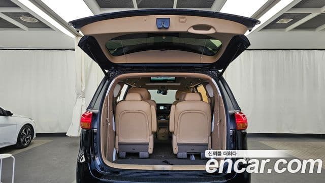 Kia All New Carnival 9인승 High Limousine(компания по спецнадстройкам), 2016 20