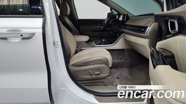 Kia Carnival 4세대 Signature, 2022 11