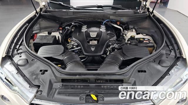 Maserati Levante 3.0 AWD GranSport, 2020 6