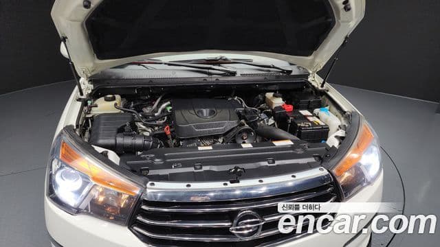 KG모빌리티(SsangYong) Korando 투리스모 4WD outdoor Edition 9인승, 2016 6