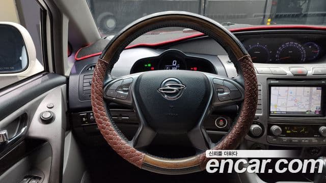 KG모빌리티(SsangYong) Korando 투리스모 4WD outdoor Edition 9인승, 2016 13