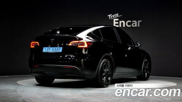 Tesla модель Y Long Range AWD, 2023 2