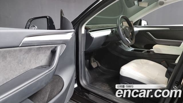 Tesla модель Y Long Range AWD, 2023 10