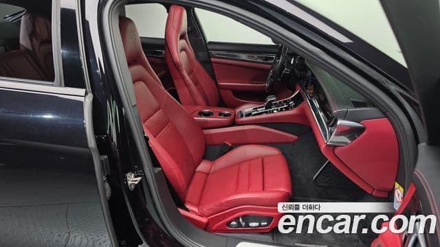 Porsche Panamera (971), 2020 11