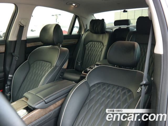 Genesis G90 Luxury, 2022 17