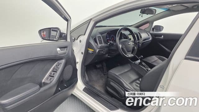 Kia K3 Luxury, 2015 10