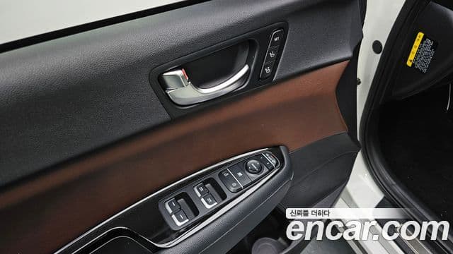 Kia K5 2세대 Signature, 2017 13