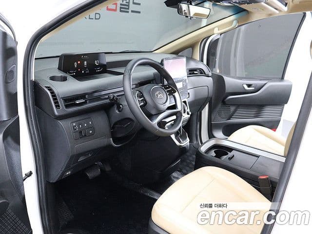 Hyundai Staria Modern, 2023 7
