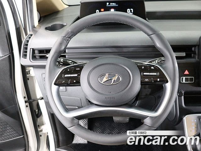 Hyundai Staria Modern, 2023 9