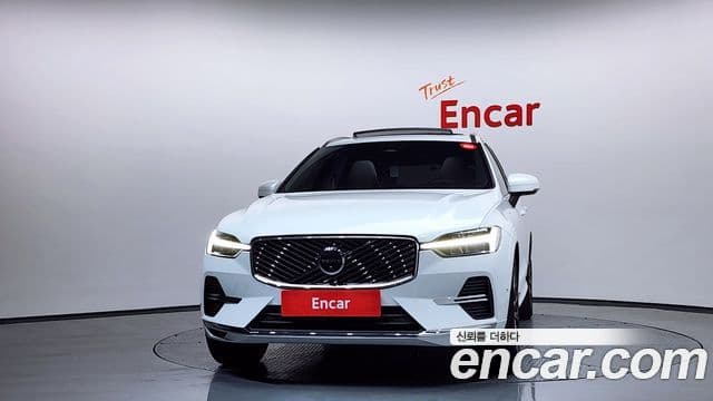 Volvo XC60 2세대 T8 Ultra Bright, 2026 3
